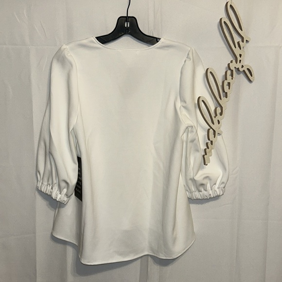 White Hollis Top
POMANDER PLACE - Picture 8 of 11